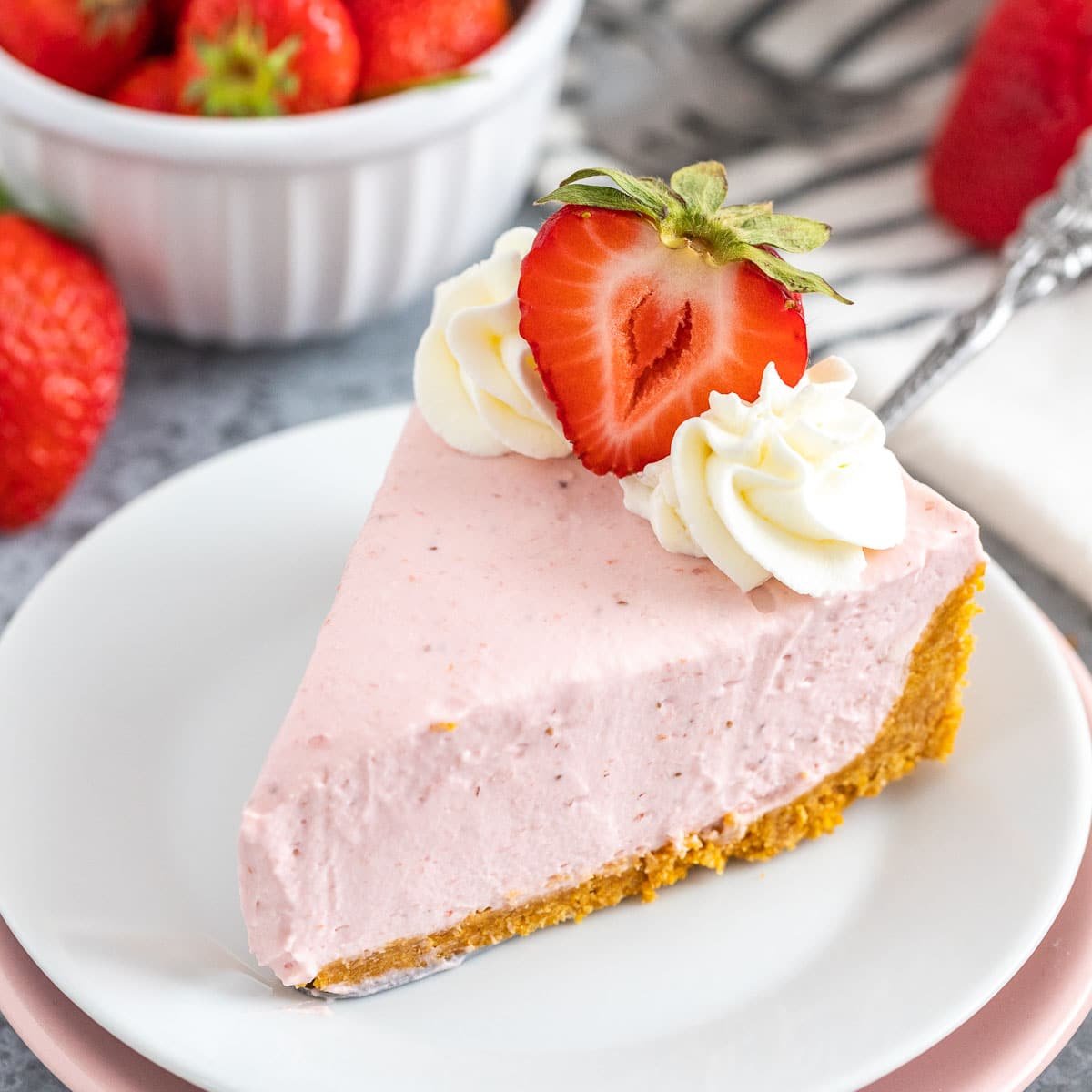 STRAWBERRY CHEESCAKE